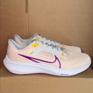 Nike Air Zoom Pegasus 40 Vivid Purple White DV3854-800 Women’s Size 12